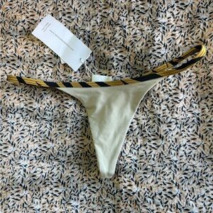 San Lorenzo Cream Thong with Black and Gold Straps